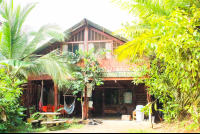        entrance 
  - Costa Rica