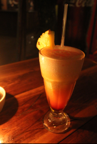        robertos restaurant pina colada 
  - Costa Rica