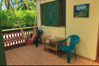        casa verde patio 
  - Costa Rica