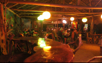        robertos restaurant 
  - Costa Rica