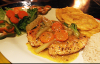        robertos restaurant garlic butter chicken 
  - Costa Rica